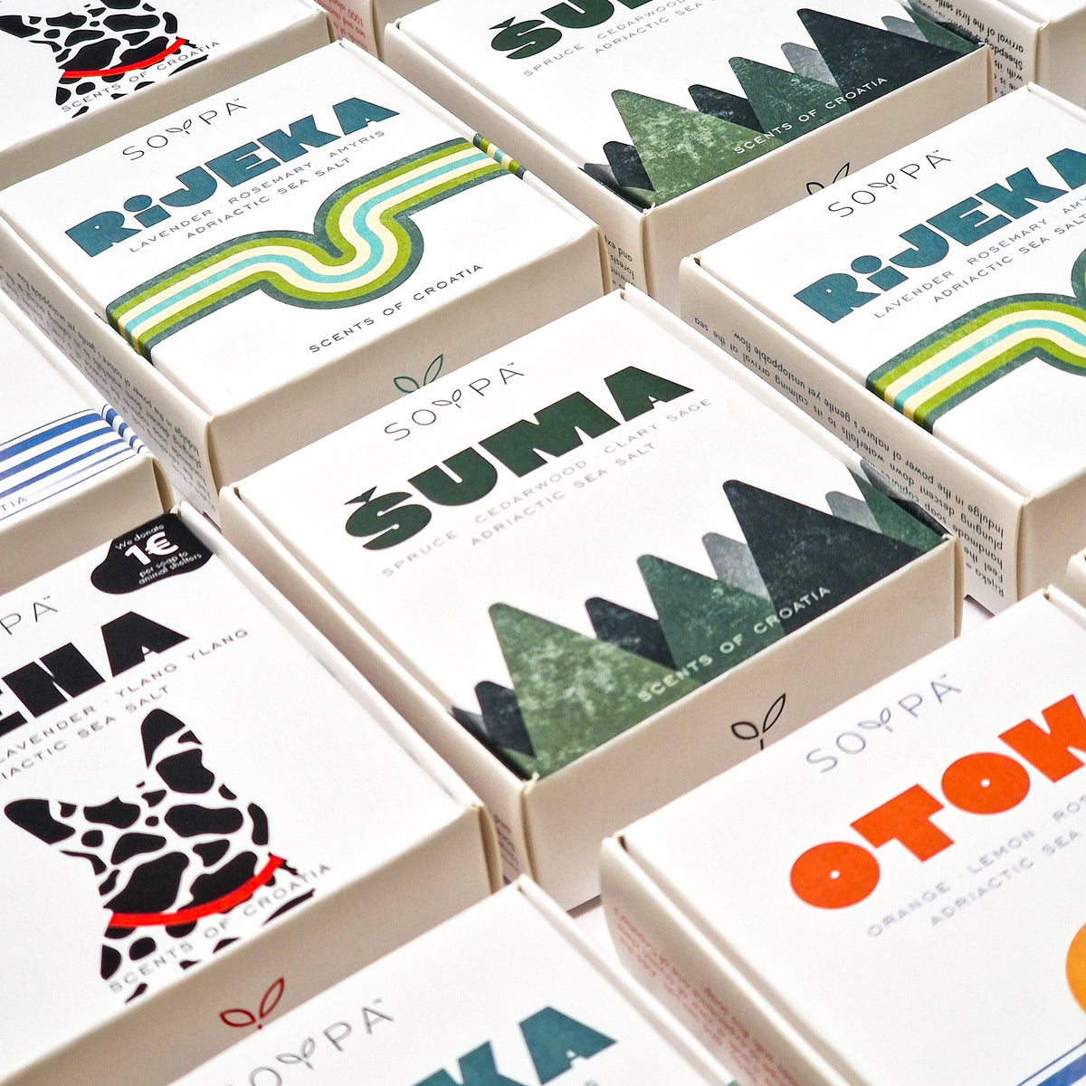 Handgemaakte zeep van een lokale maker in doosjes met illustraties